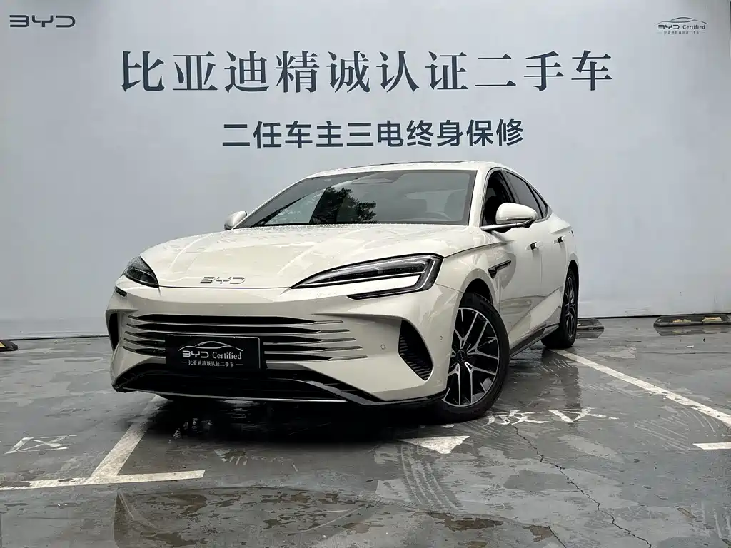BYD Seal 07 DM-i 2025