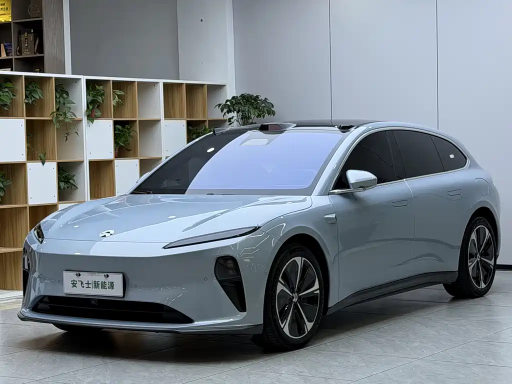 NIO ET5T 2024