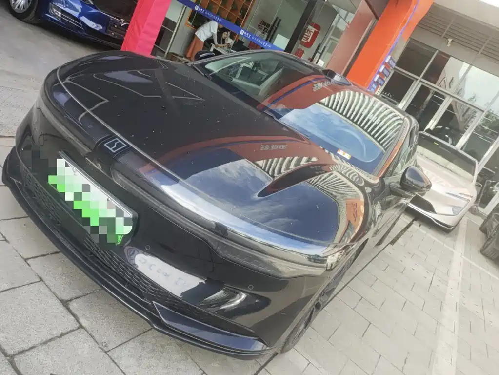 Zeekr 007 2025