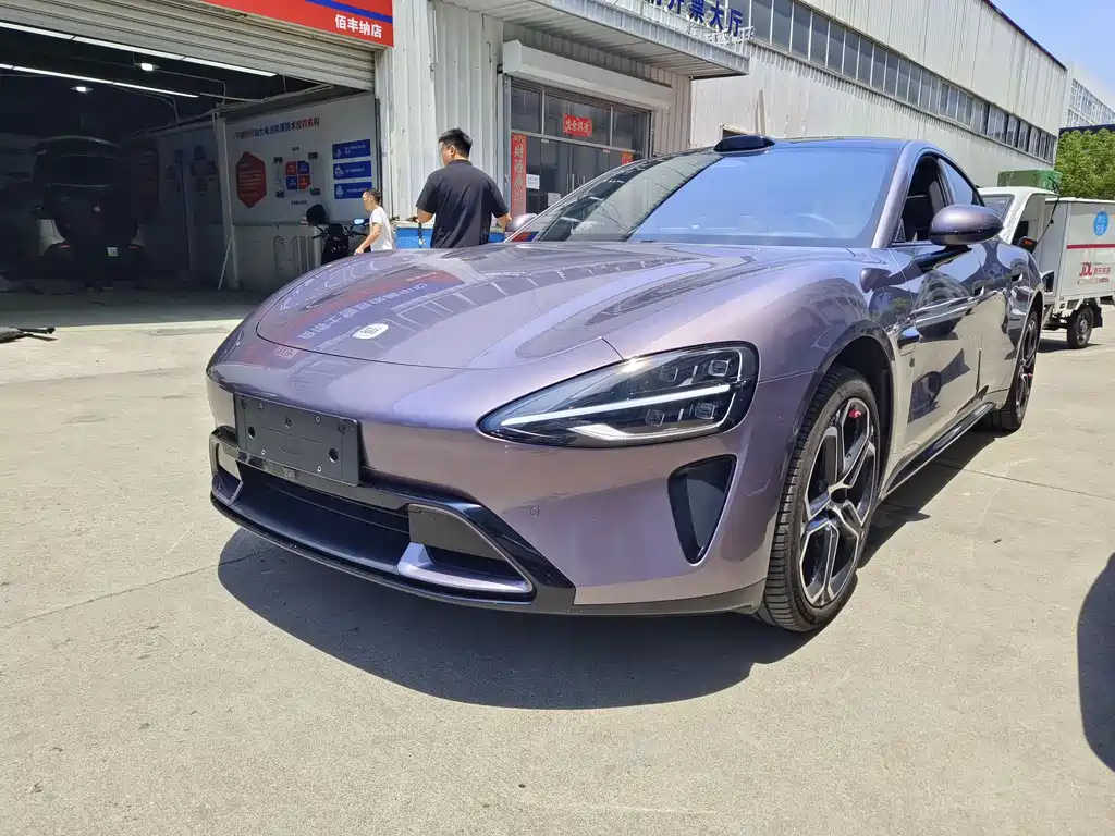 Xiaomi SU7 2025