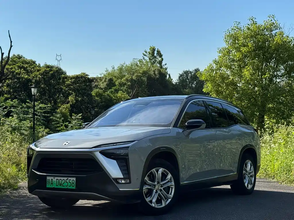 NIO ES8 2022