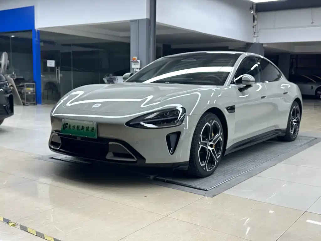Xiaomi SU7 2025