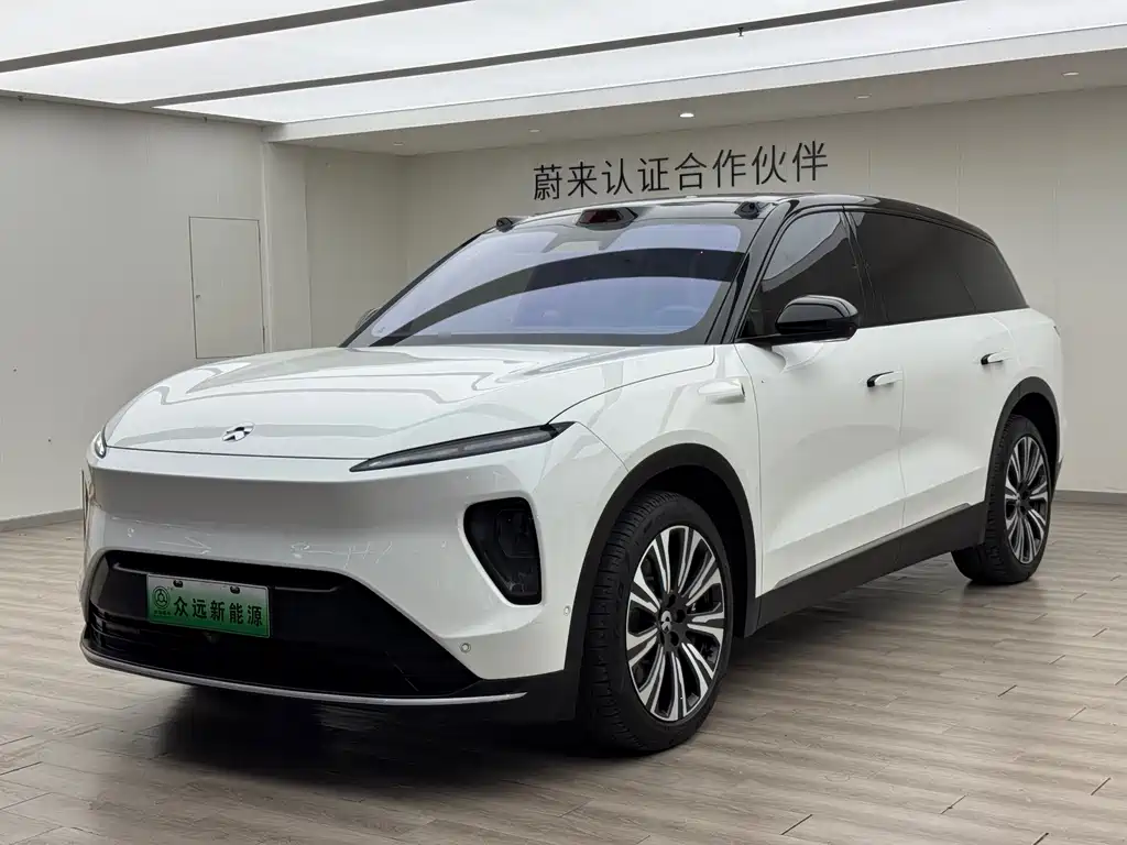 NIO ES8 2024