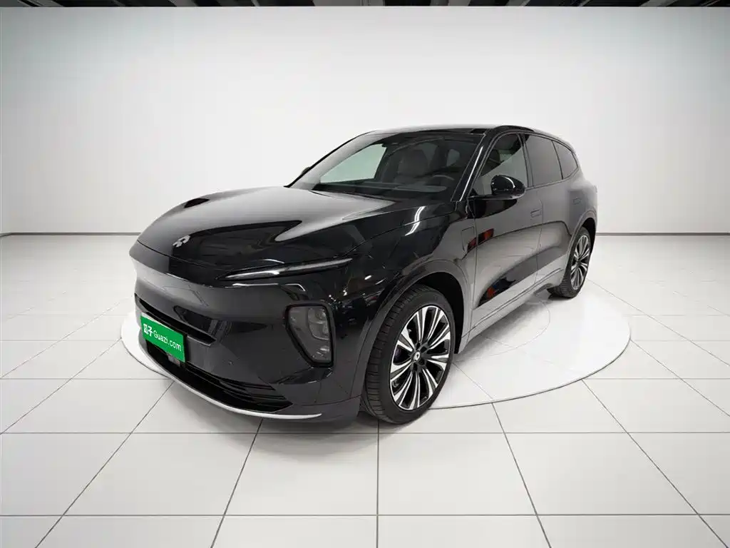 NIO ES8 2024