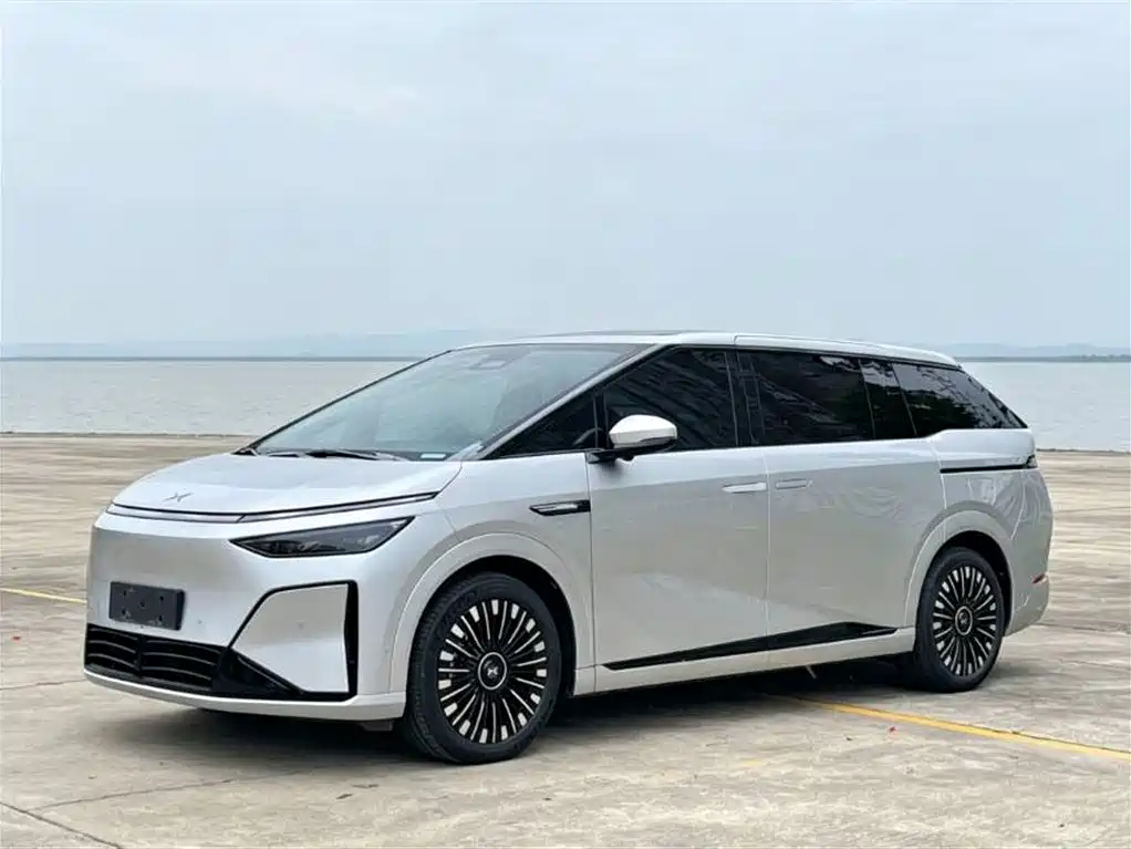 XPENG X9 2026