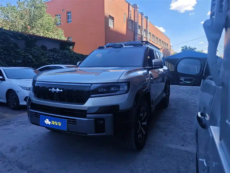 Fang Cheng Bao Leopard 8 2024