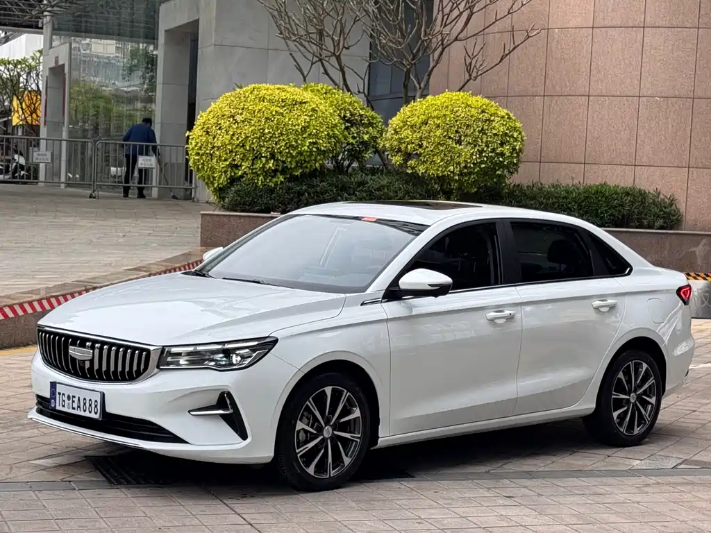Geely Emgrand 2025