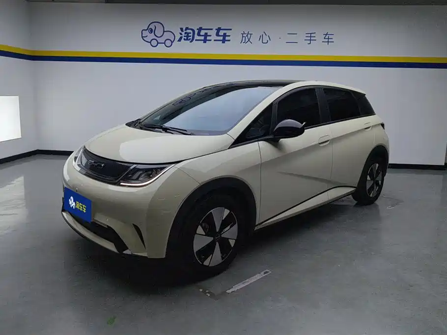 BYD Dolphin 2023