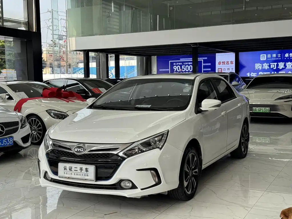 BYD Qin NEV 2015