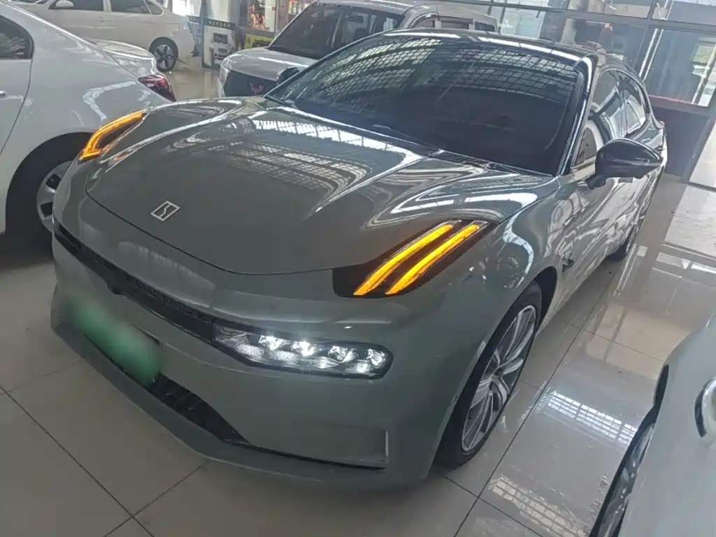 Zeekr 001 2022