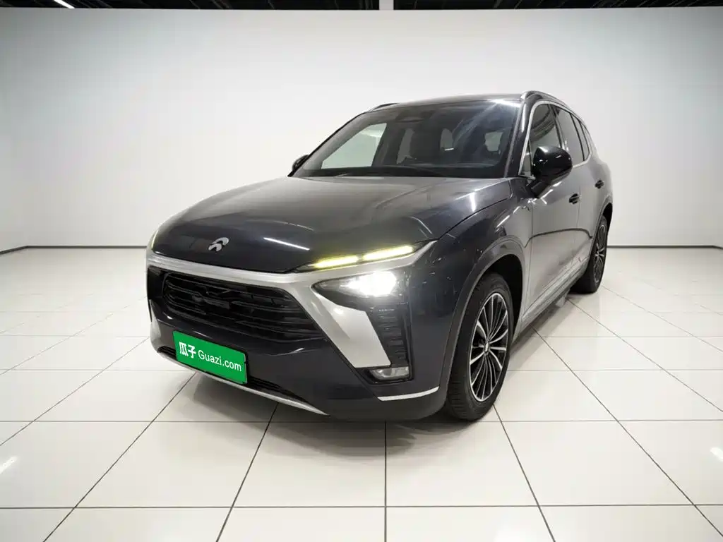 NIO ES8 2023