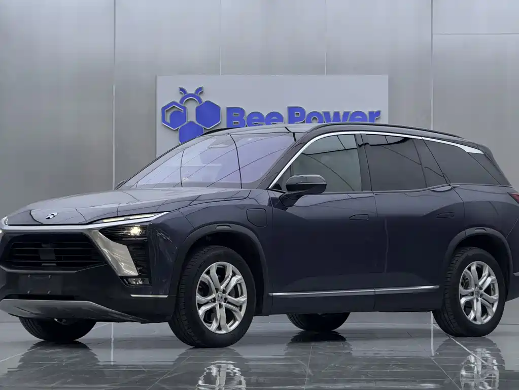 NIO ES8 2021
