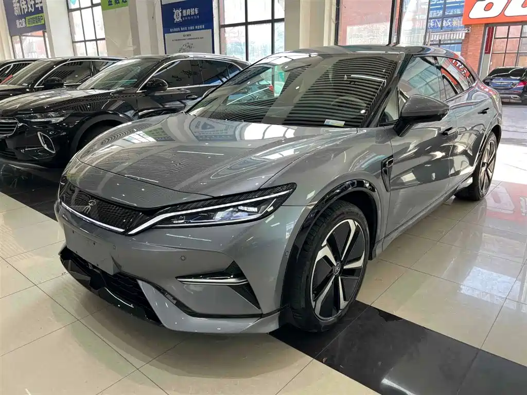 BYD L EV 2024
