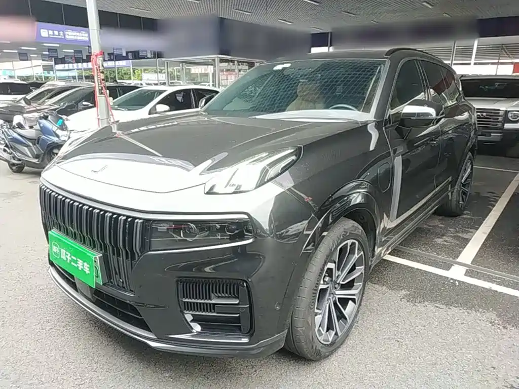Lynk & Co 09 EM-P 2022