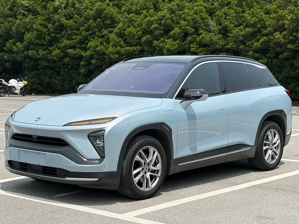 NIO ES6 2020