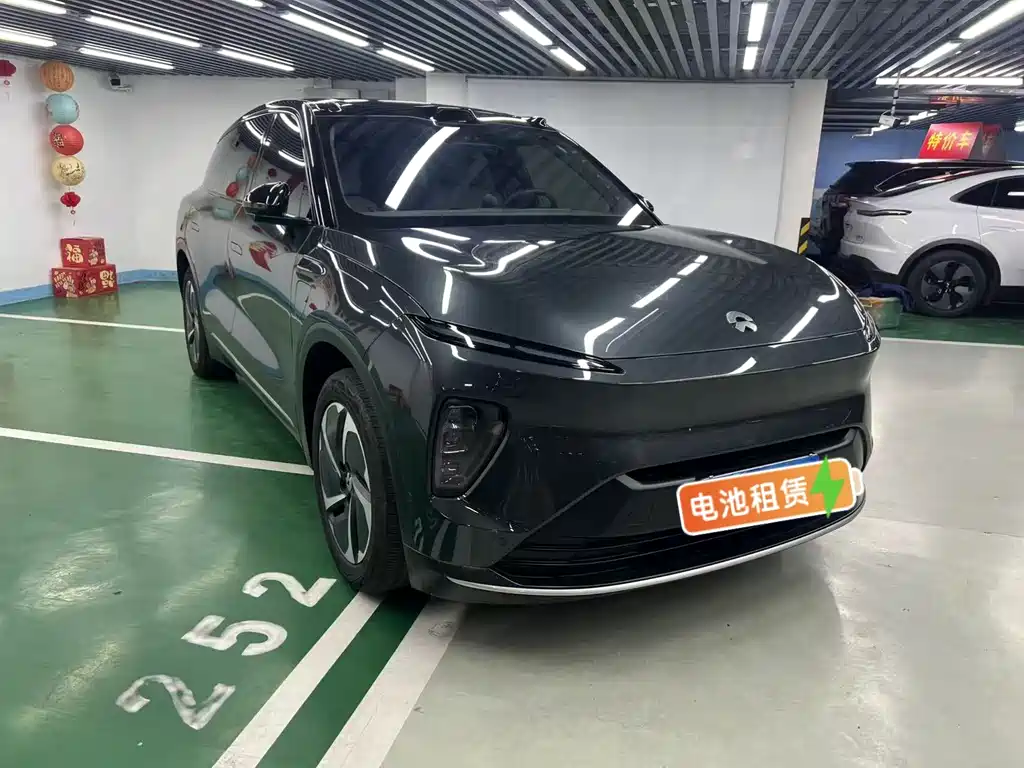 NIO ES8 2023