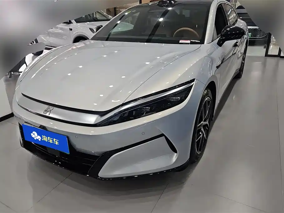 BYD 汉L 2025
