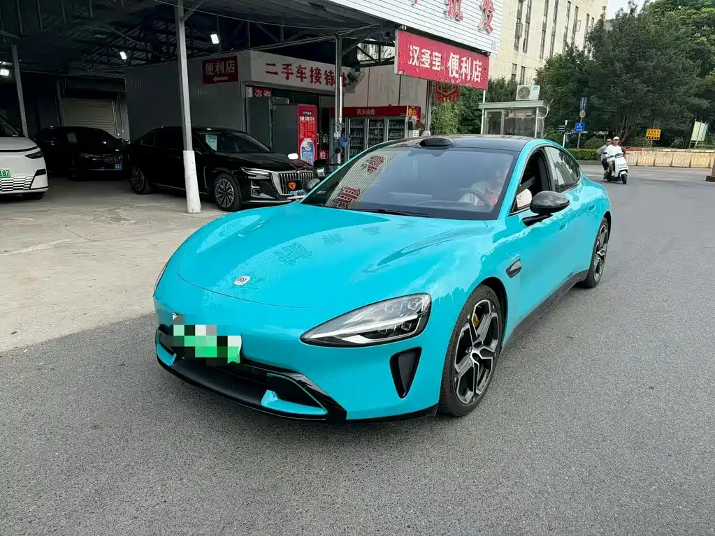Xiaomi SU7 2024