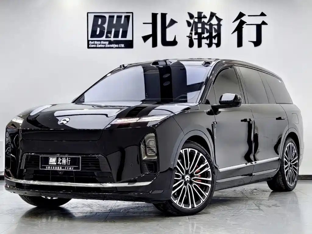 NIO ES8 2025