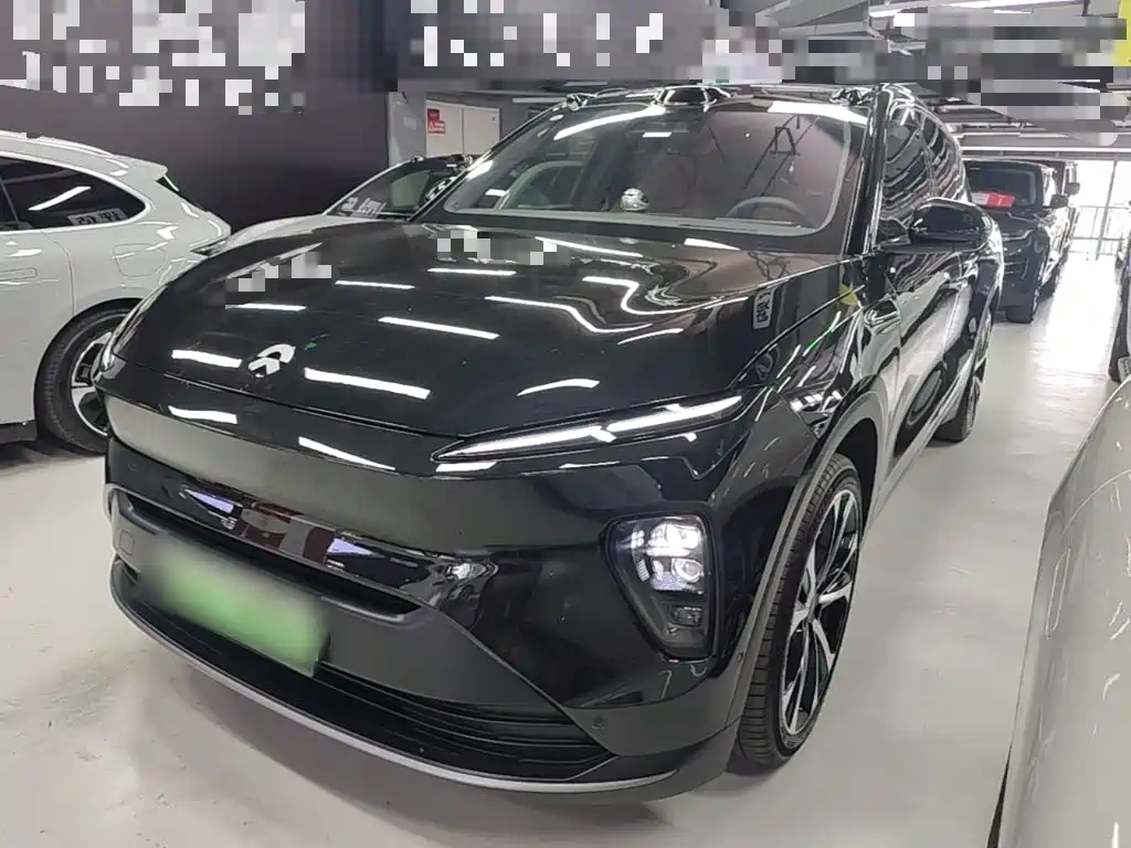 NIO ES8 2023