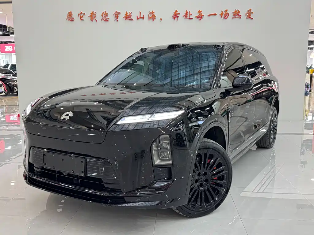 NIO ES8 2025