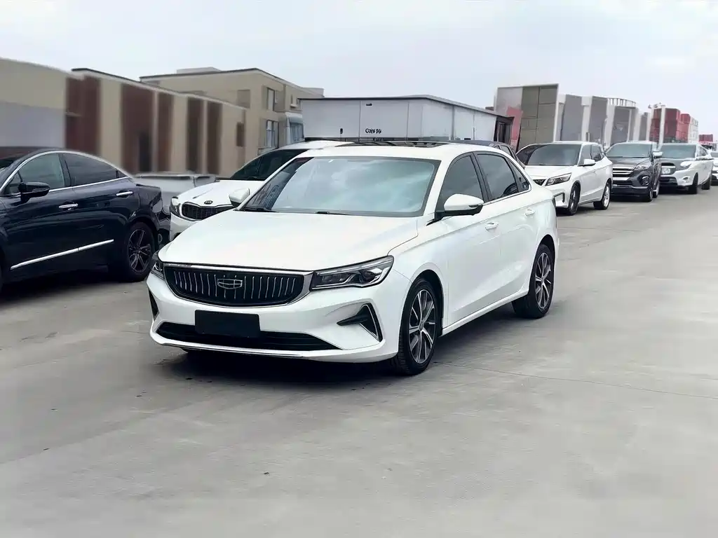 Geely Emgrand 2021