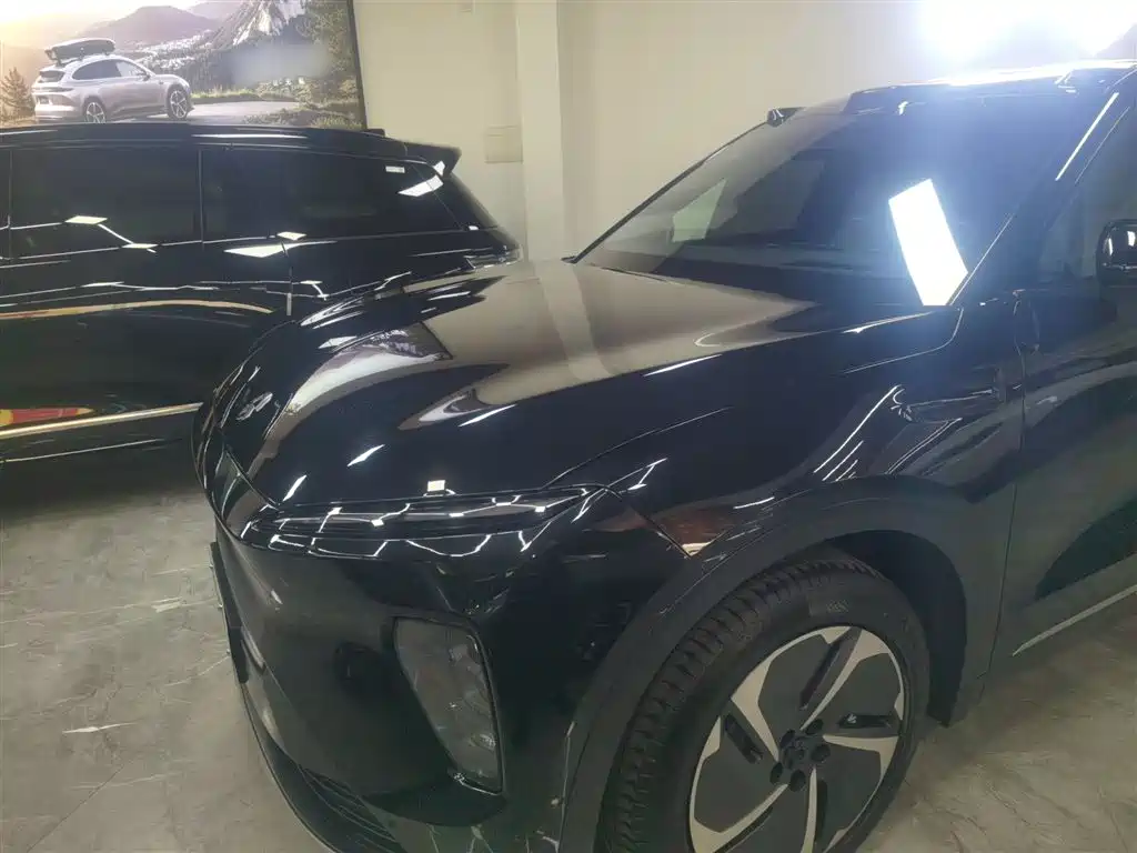 NIO ES8 2023
