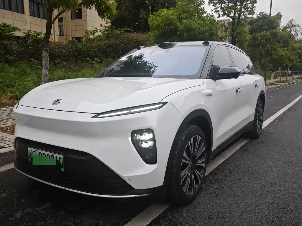 NIO ES8 2024
