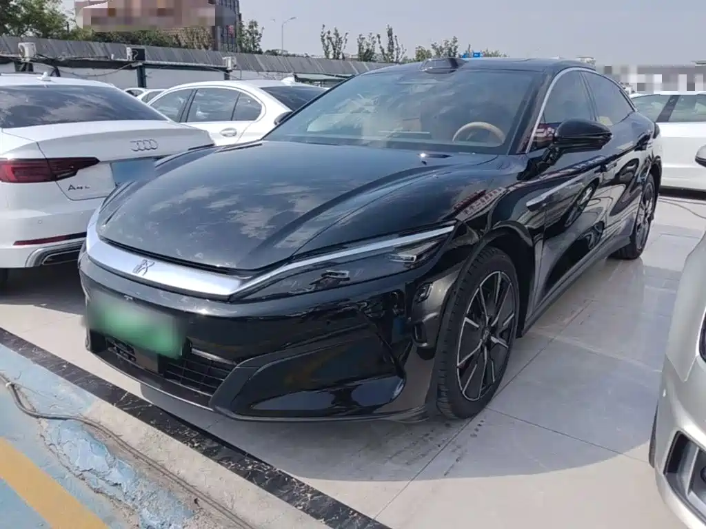 BYD 汉L 2025