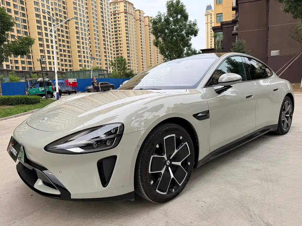 Xiaomi SU7 2024