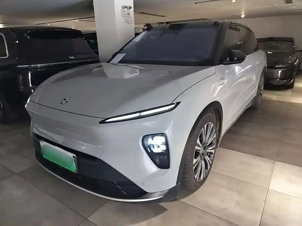 NIO ES8 2023