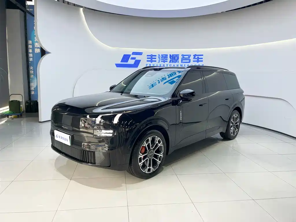 Lynk & Co 领克900 2025