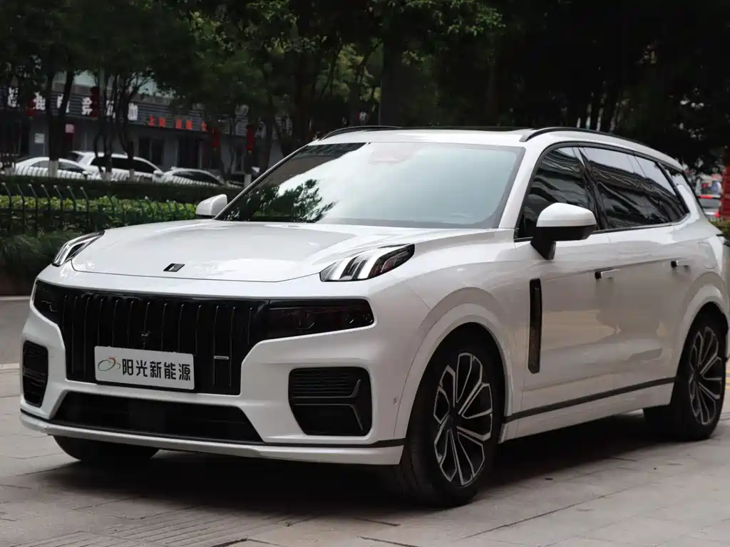 Lynk & Co 09 EM-P 2024