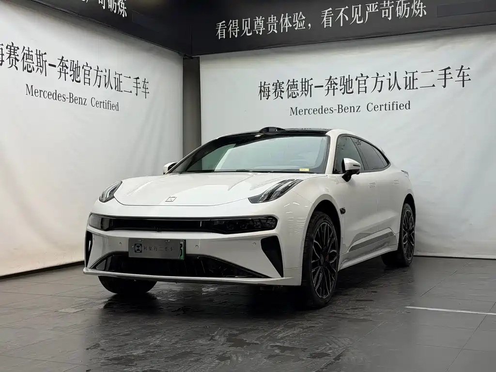 Zeekr 001 2025