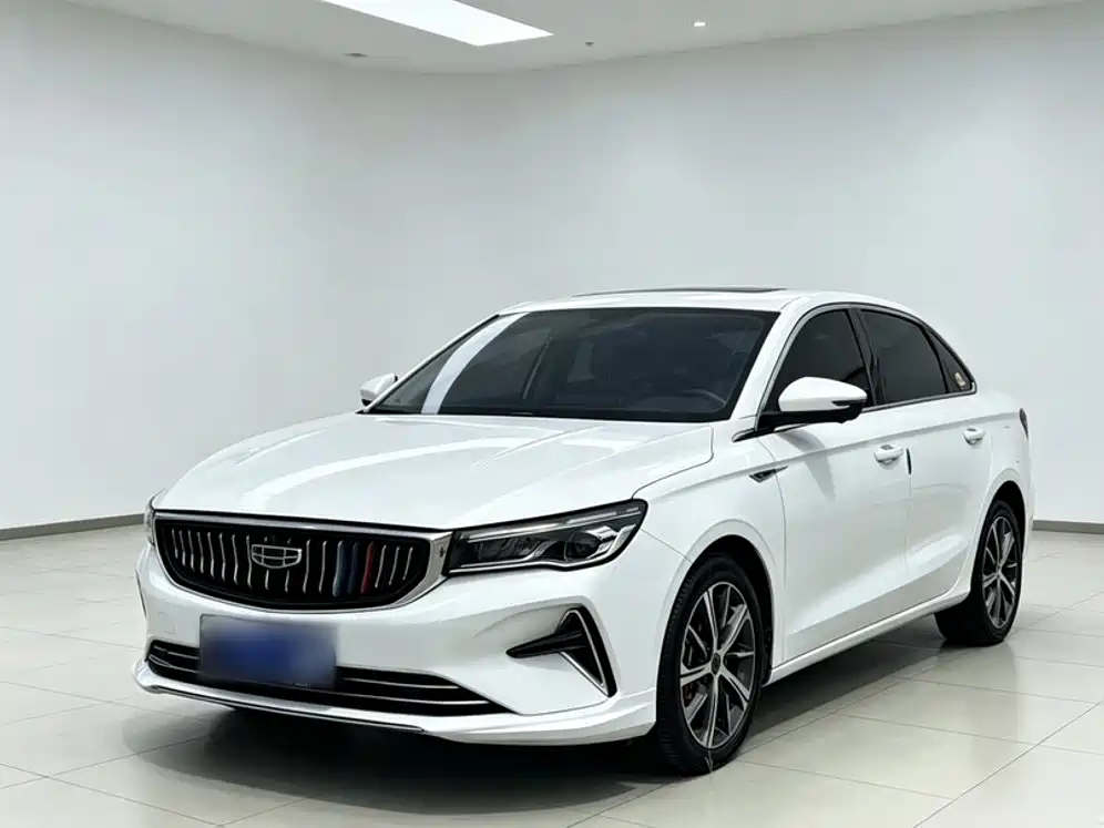 Geely Emgrand 2022