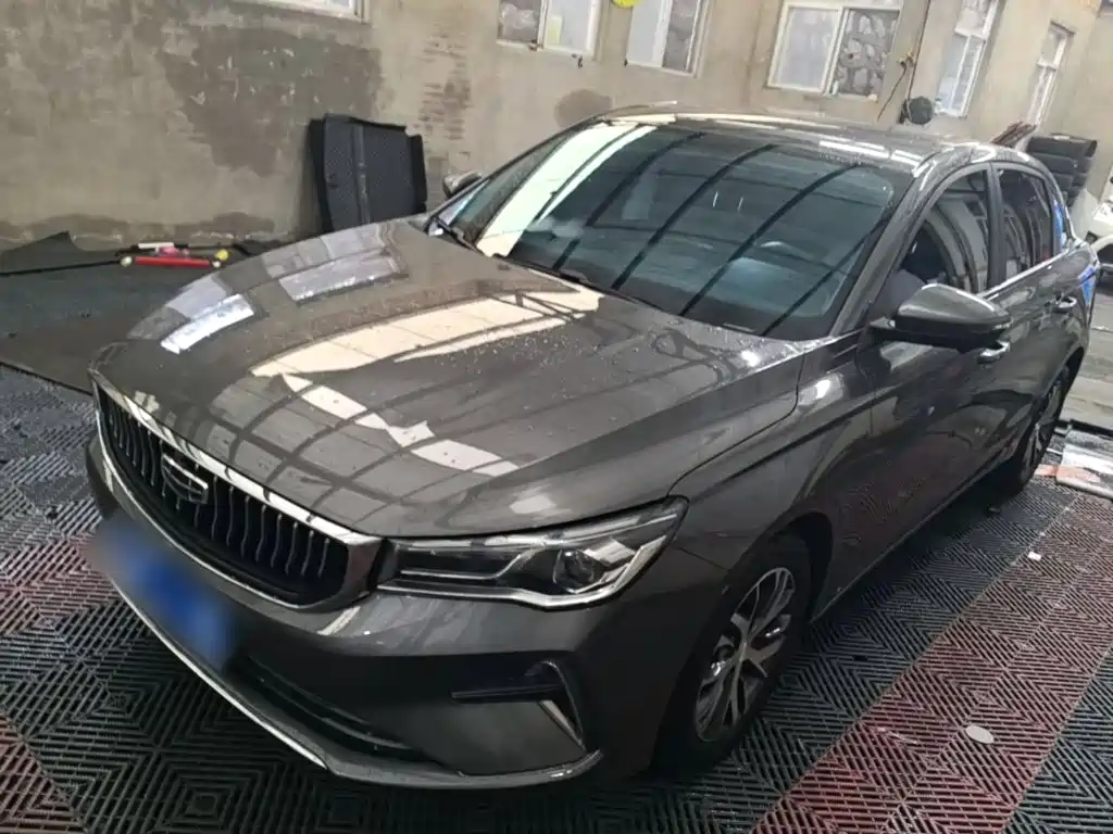 Geely Emgrand 2023