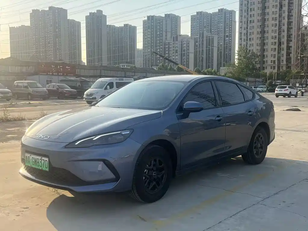 BYD Seal 05 DM-i 2025