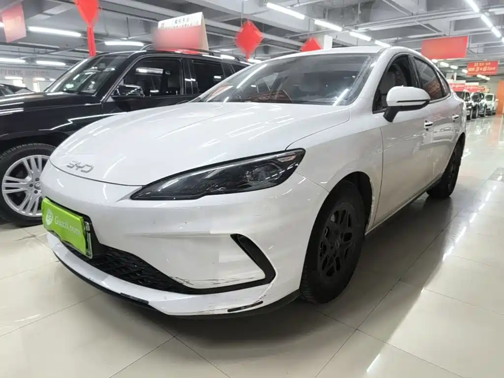 BYD Seal 05 DM-i 2025