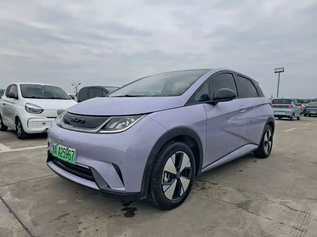 BYD Dolphin 2023