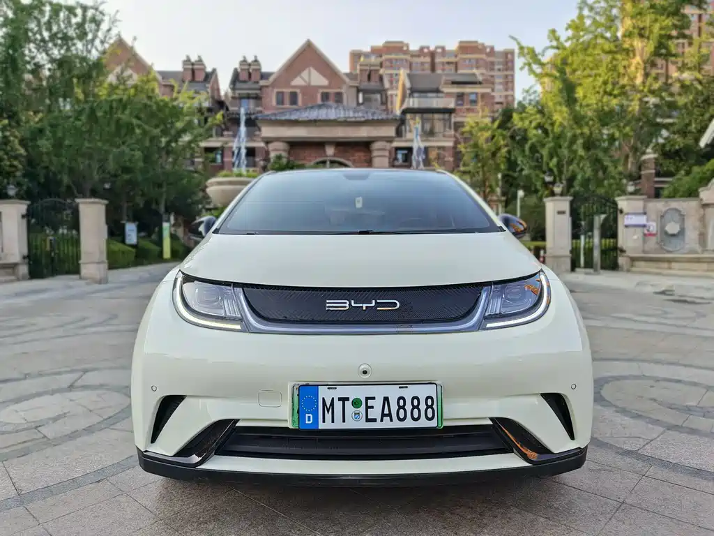 BYD Dolphin 2024