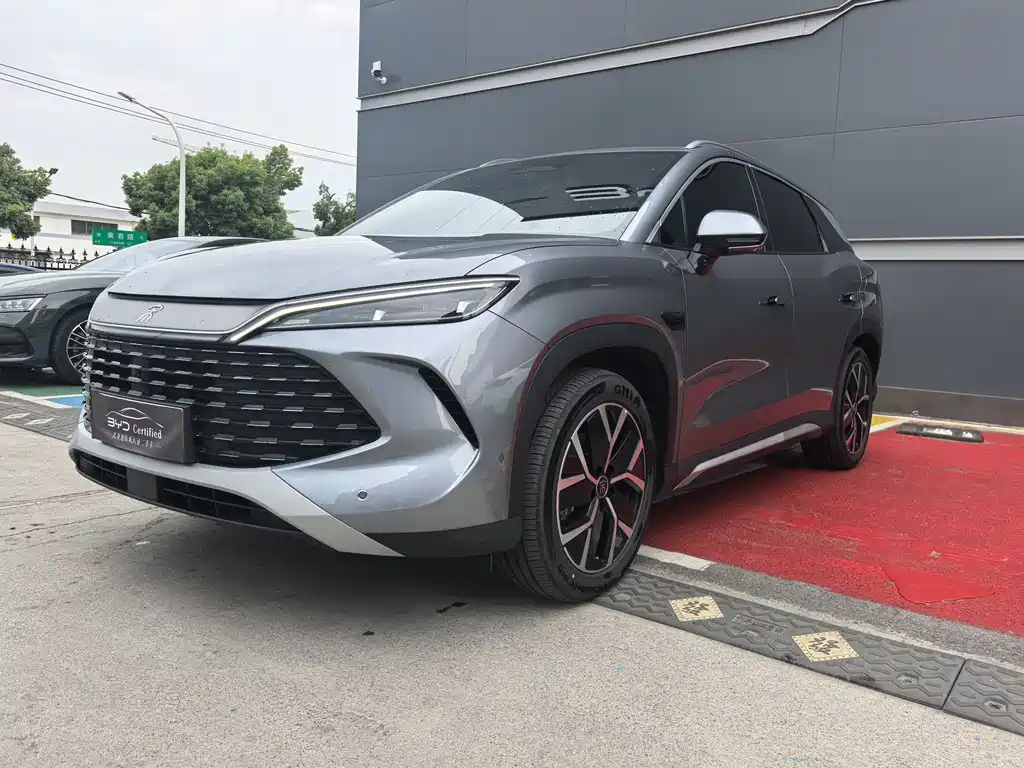 BYD L DM-i 2025