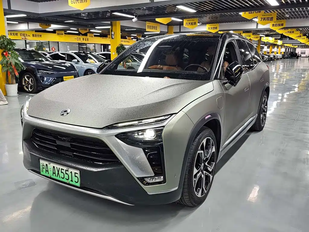 NIO ES8 2021