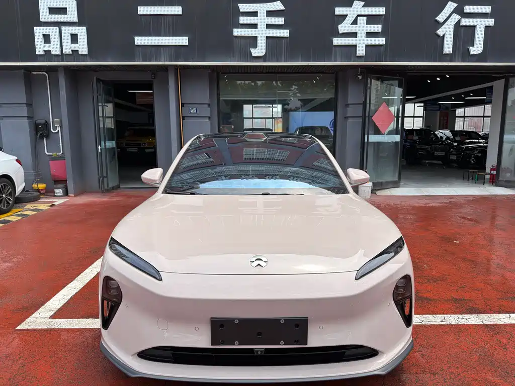 NIO ET5 2024