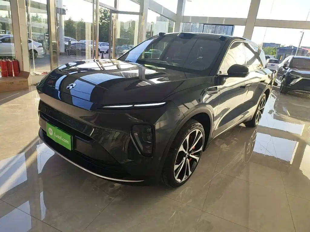 NIO ES8 2023