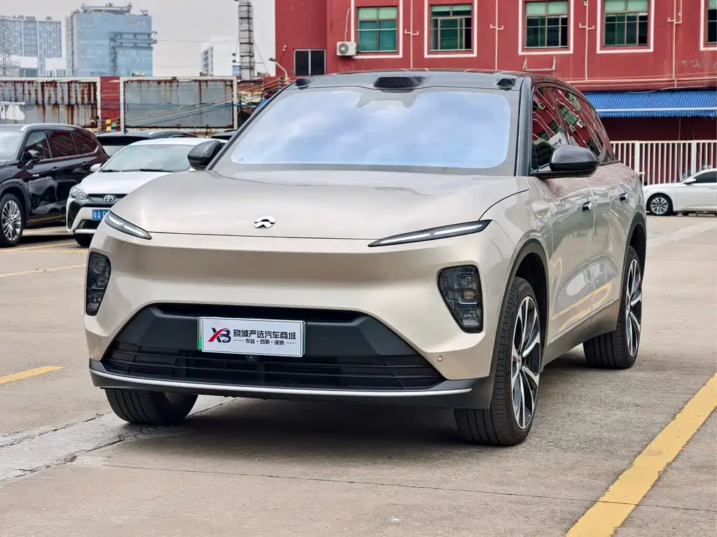 NIO ES8 2023