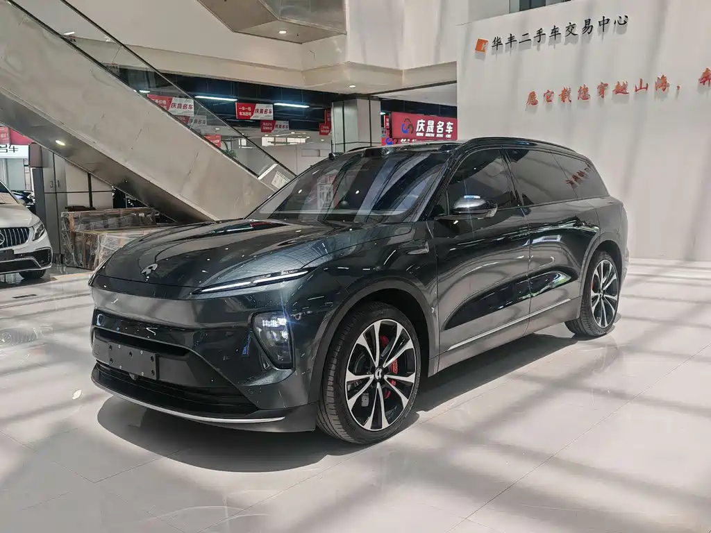 NIO ES8 2024