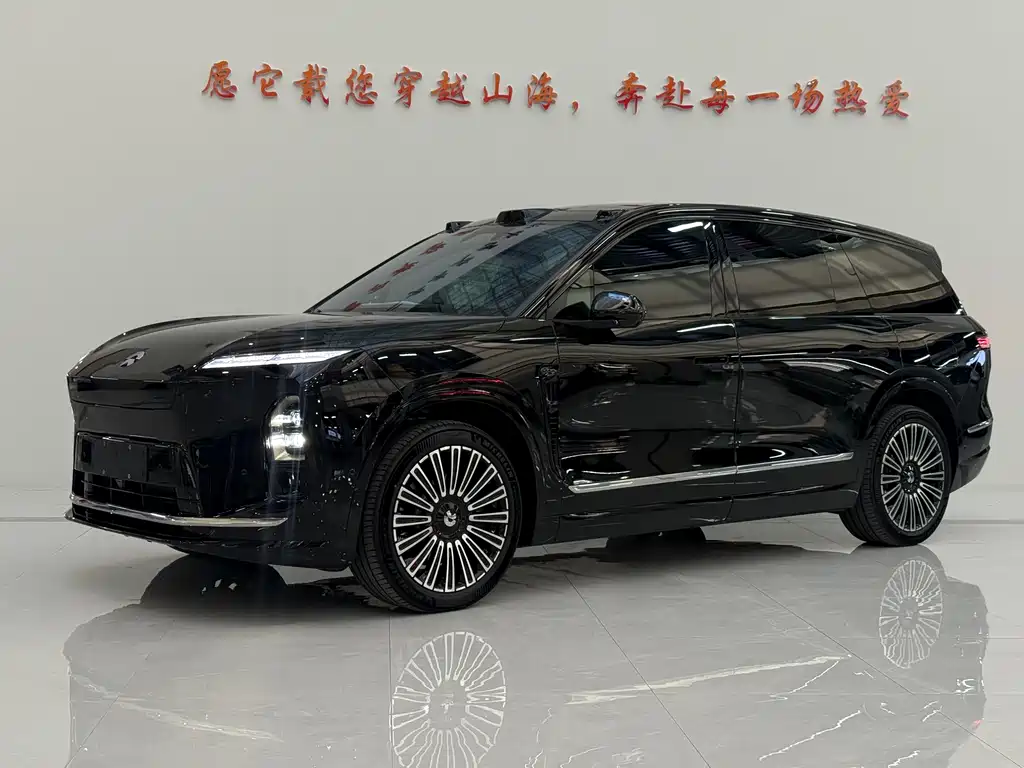 NIO ES8 2025