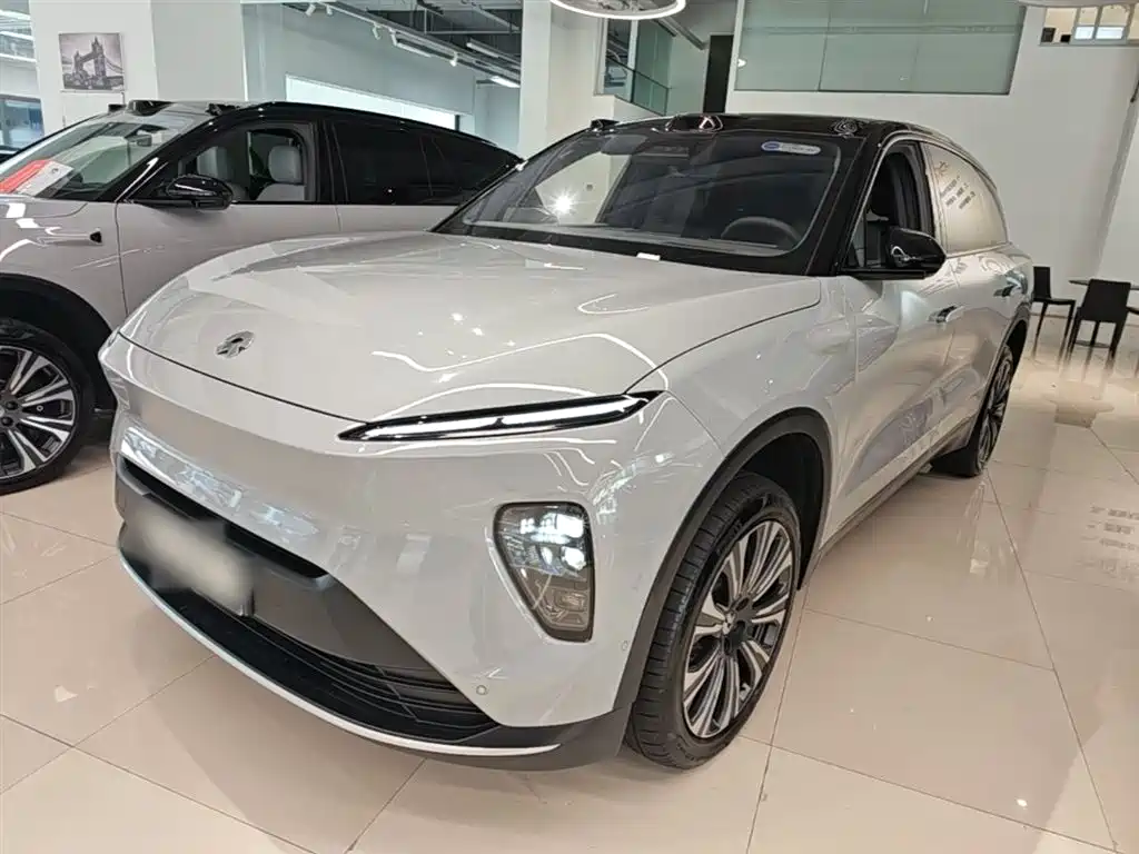 NIO ES8 2023