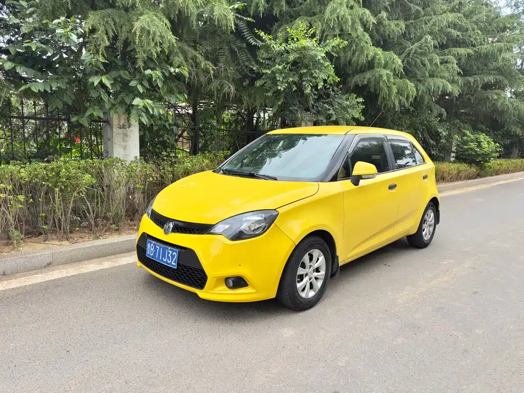 MG 3 2013