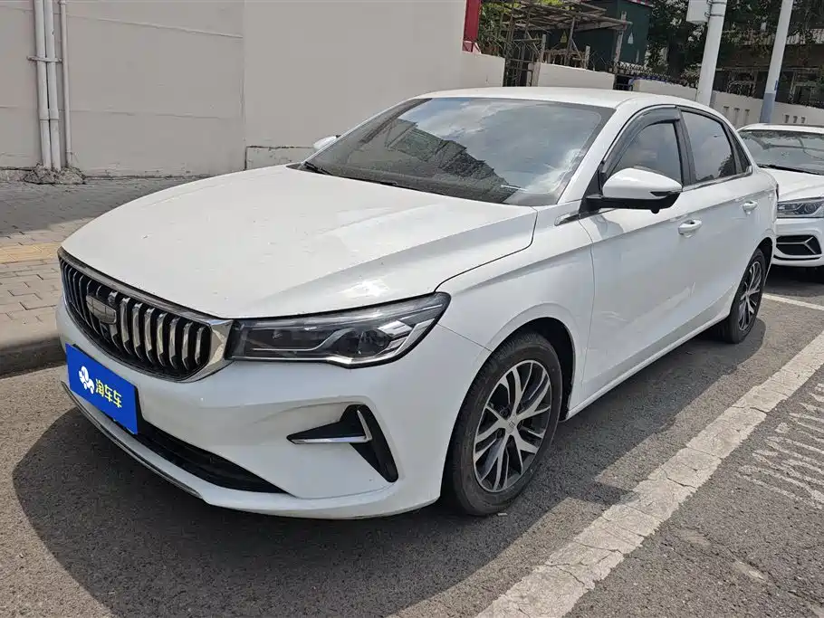 Geely Emgrand 2024